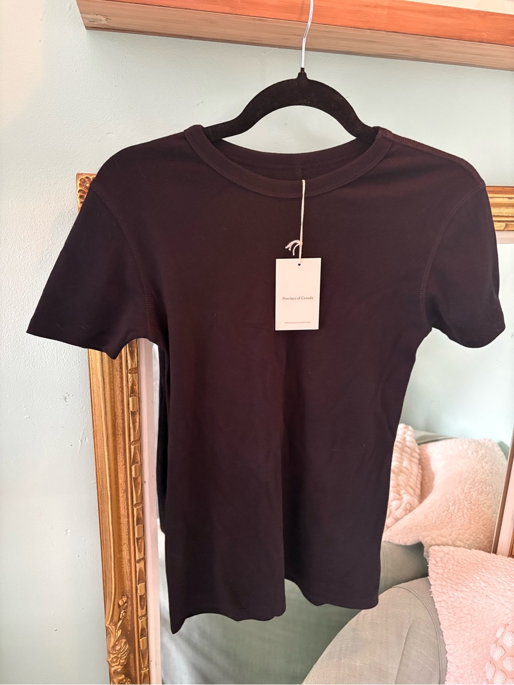 Province of Canada Women's Black Crew Neck Tee 🇨🇦